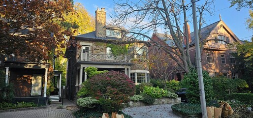 house in the woods at Rosedale Toronto 