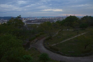 亀島山から見える夕暮れ　玉島方面
