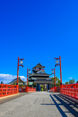 Naklejka premium 青空と清洲城 愛知県清須市