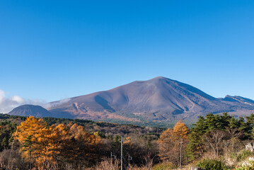 浅間牧場から見た朝の浅間山