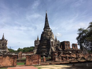 Fototapeta premium Ancient Ruins of Wat Yai Chaimongkol in Ayutthaya, Thailand.