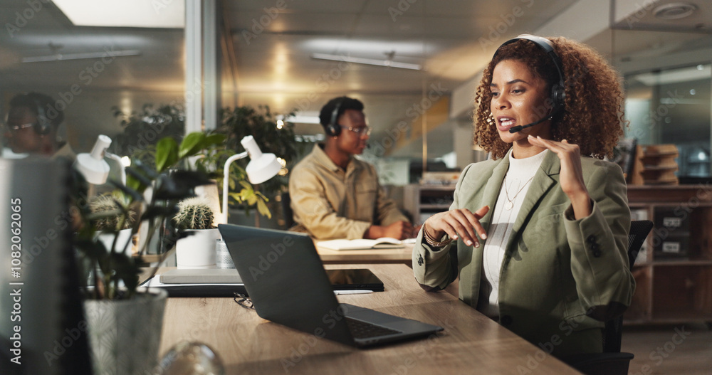 Aufkleber woman, call center agent and laptop for help, support and business advice. help, insurance consultan