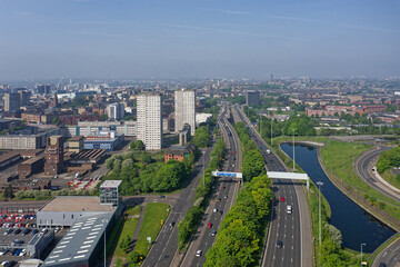 Obraz premium Glasgow city aerial view looking west over the M8 motorway