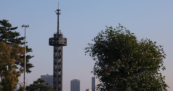 Fが点滅している航路標識。