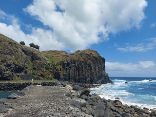 natureza, ar livre, paisagem, montanha, verde, azul, c&eacute;u, nuvens, mar, oceano, onda, floresta, &aacute;rvores, &aacute;gua, paz, para&iacute;so, relaxamento, viagem, portugal, madeira, ilha da madeira