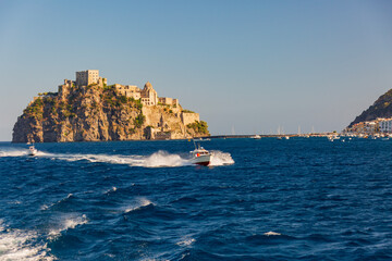 Isola di Ischia. Forio, Ischia ponte e il porto, un mare e un paesaggio marino nella provincia di...