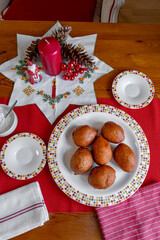 Olie Bollen table donut doughnut plate red Santa Klaus family living room Netherlands food Christmas New Year