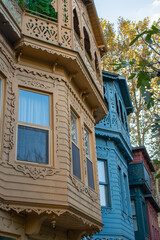 Obraz premium Bright beautiful windows of old Turkish houses in Uskudar
