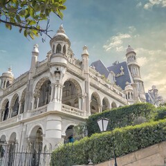 Obraz premium Classic Vintage Landmarks in the Heart of Paris, Featuring Iconic Architecture and Stunning Urban Landscape, Perfect for a Zoom Background with No People Included