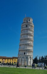 leaning tower