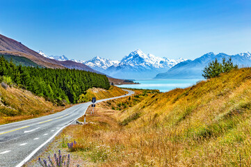 Mount Cook with Lake Pukaki, Canterbury, South Island, New Zealand, Oceania.