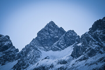 Obraz premium snowy mountain peaks