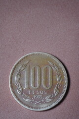 Chilean copper coin: 100 pesos year 1985