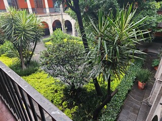 colonial building