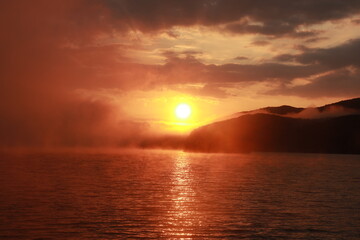 Fototapeta premium 강 일출