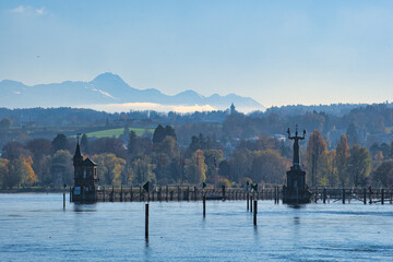 Konstanz, Blick im Herbst zum Hafen und Säntis