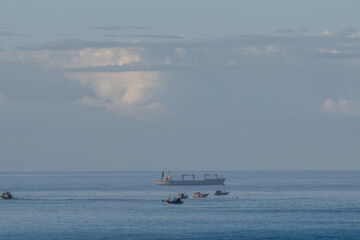 Obraz premium The sea off Morocco with fishing boats in the morning