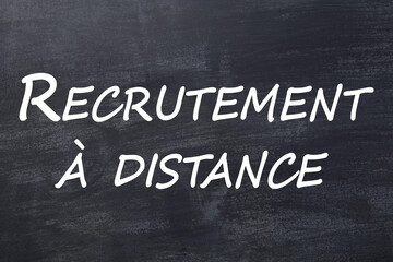 Obraz premium Recrutement à distance tableau noir