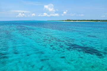 日本にある沖縄宮古島のとても美しい海の風景