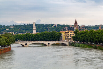 Fototapeta premium the famous Ponte della Vittoria bridge over the river Etsch in Verona with a beautiful city view