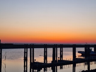 Fototapeta premium sunset at the pier