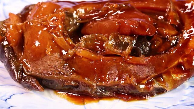 鯉の甘煮　クローズアップ　回転