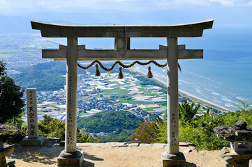 四国香川県の天空の鳥居