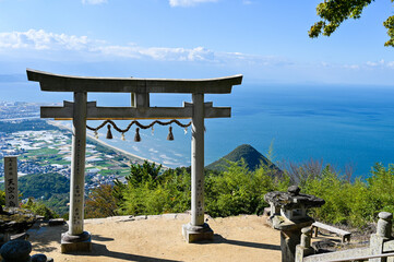 四国香川県の天空の鳥居