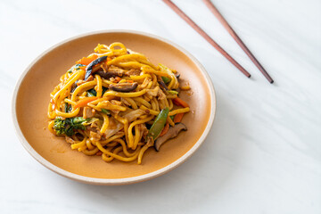 stir-fried yakisoba noodles with vegetable in vegan style