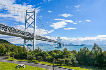 Fototapeta premium 香川と岡山を結ぶ瀬戸大橋