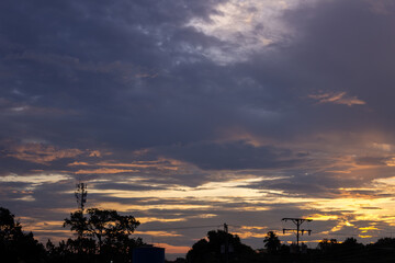 Fototapeta premium Beautiful sunset sky with clouds in the evening. Colorful sky.
