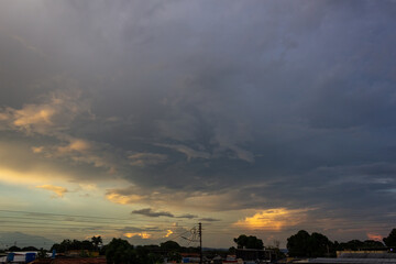 Fototapeta premium Beautiful sunset sky with clouds in the evening. Colorful sky.