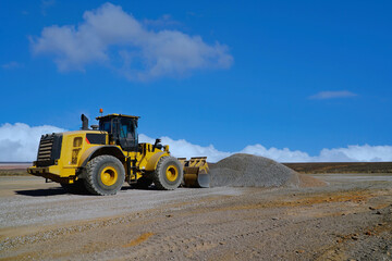 Obraz premium Large bulldozer industrial equipment