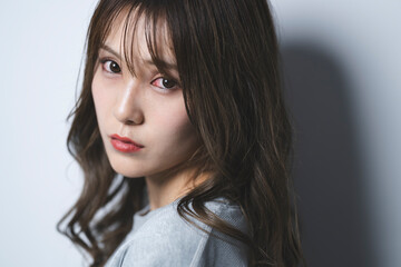 女性