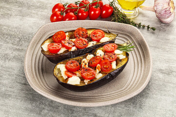 Baked eggplant with cheese and tomato
