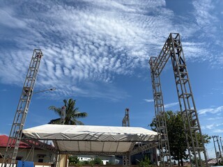 stage construction assembly process. side view