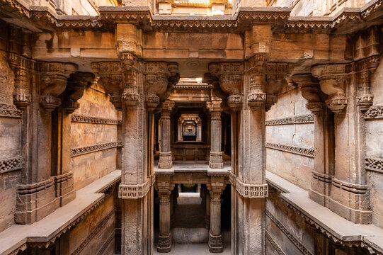 Dai Halima Stepwell is a fundamental historic structure built in 1499 in Ahmedabad. This is how it looks from inside