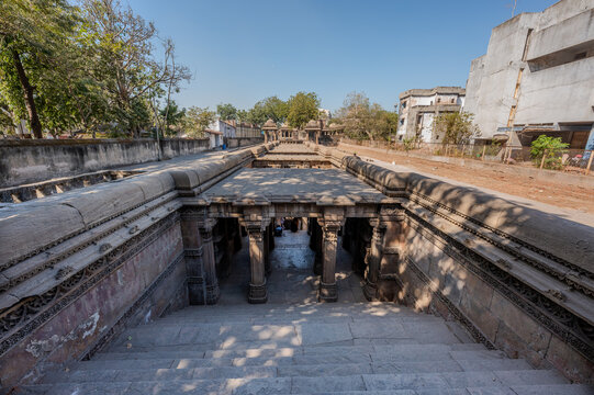 
Dai Halima Vav built-in 1499 is a historic building located in Ahmedabad, Gujarat