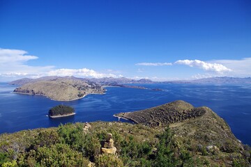チチカカ湖に浮かぶインカ帝国はじまりの島【太陽の島】からの景色