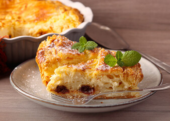 Cheese and sultana pie