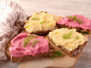 Vegetarian spreads chickpea and beetroot h