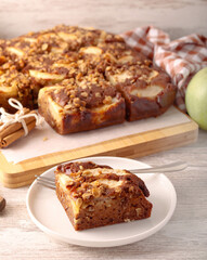 Apple and walnut spicy cake