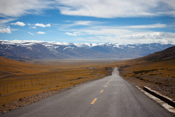 The desolate Ngari region of Tibet and the Xinjiang-Tibet Highway