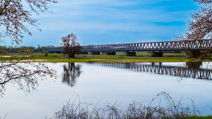 Eisenbahnbrücke über dem Elbtal in Wittenberge-Garsedow