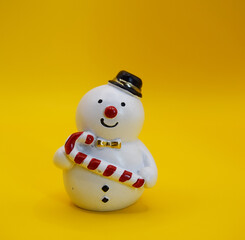 雪だるまの置物の画像
