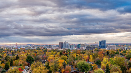 Obraz premium Autumn time in the city of trees Boise Idaho