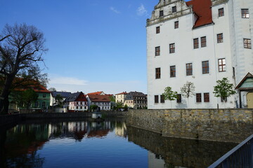 Fototapeta premium Wasserschloss in Schönfeld, einem Stadtteil Dresdens