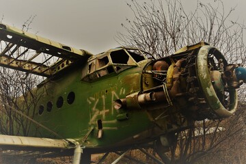 Plane. Airplane graveyard. Vovchansk. Mechanics. Sky. Details. Glass. Past. Old airplanes.