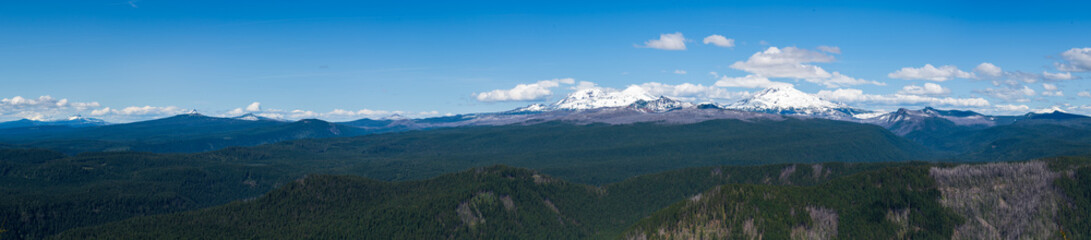 Panoramic View of the Oregon Cascade Range from Three-Fingered Jack to Mt Bachelor.