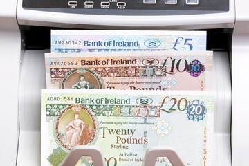 Irish pound in the counting machine